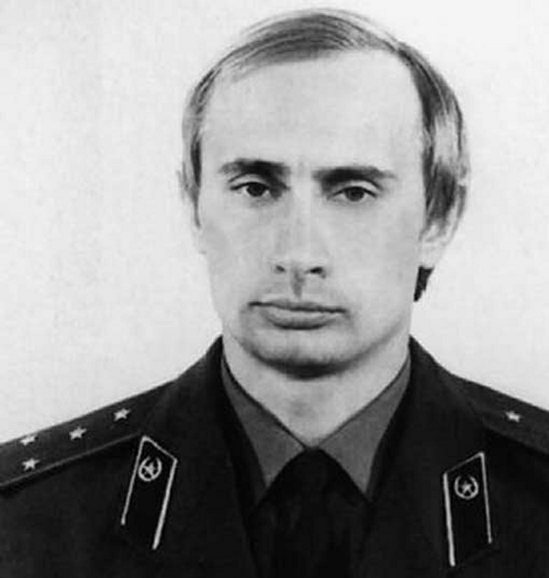 El joven Vladimir Putin tenía párpados mucho más pesados ​​y labios más carnosos