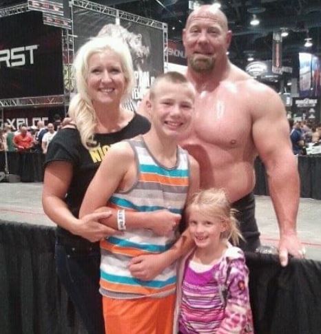 La familia de powerlifting ha sido llamada la familia más fuerte del mundo.
