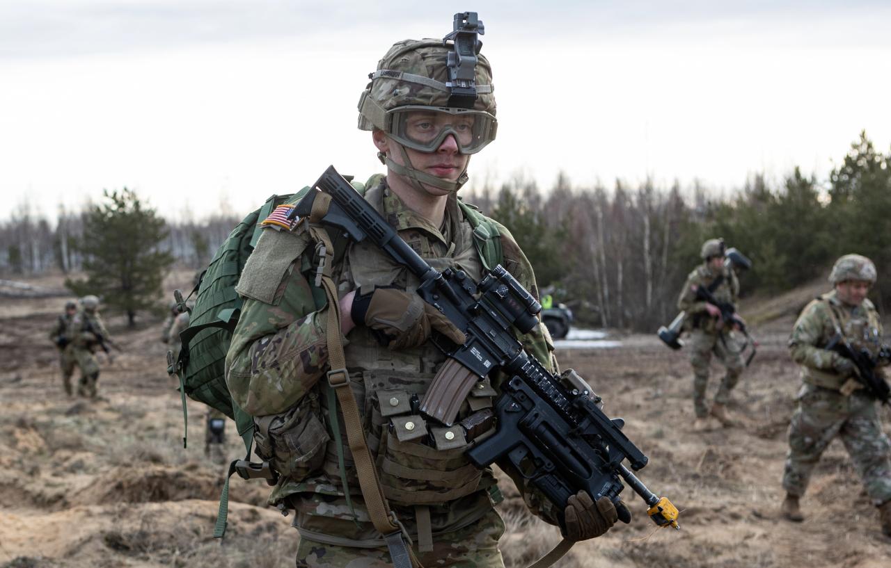 Entrenamiento de soldados estadounidenses en Letonia
