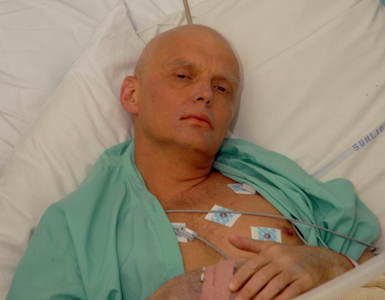 Alexander Litvinenko murió después de que se vertió polonio-210 en su tetera