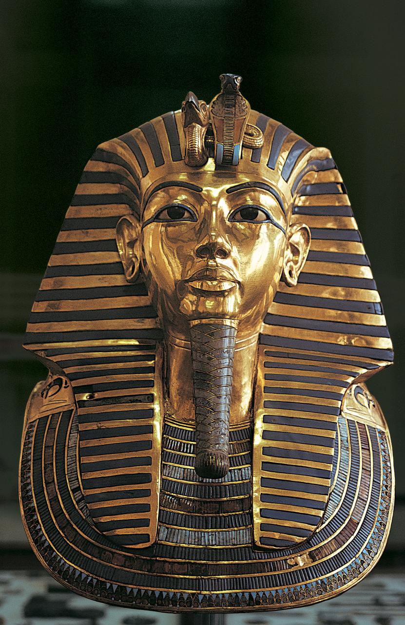 La famosa máscara póstuma de Tutankamón realizada en oro macizo