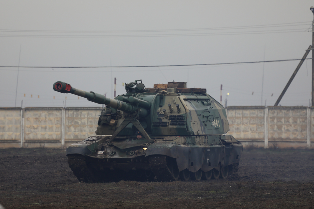 Tanque ruso T-72B3, también alcanzado en la explosión
