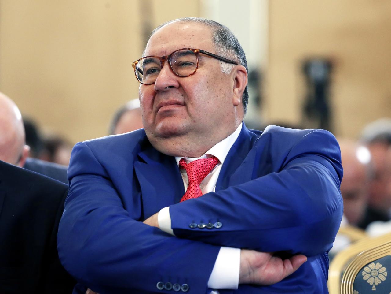El oligarca ruso Alisher Usmanov fue castigado con sanciones de la UE