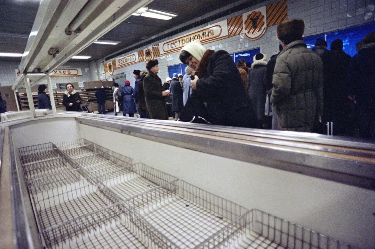 Un supermercado en Moscú en el invierno de 1990