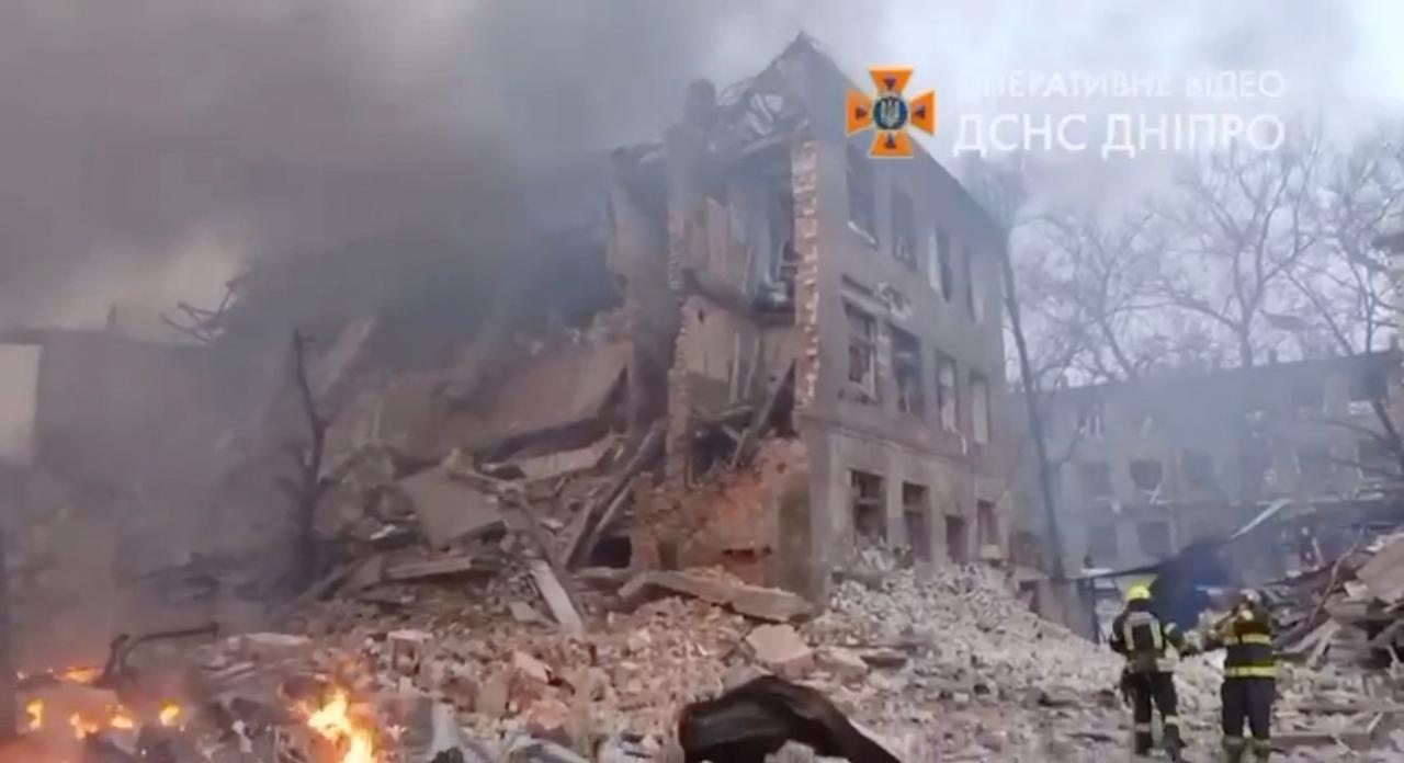 Consecuencias de un ataque aéreo ruso en el Dnieper, Ucrania
