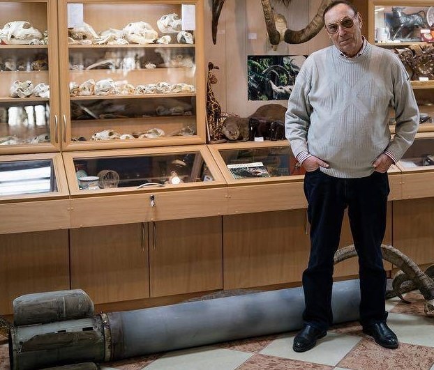 El director del zoológico de Mykolaiv, Volodymyr Topczyj, se quedó para cuidar a los animales.