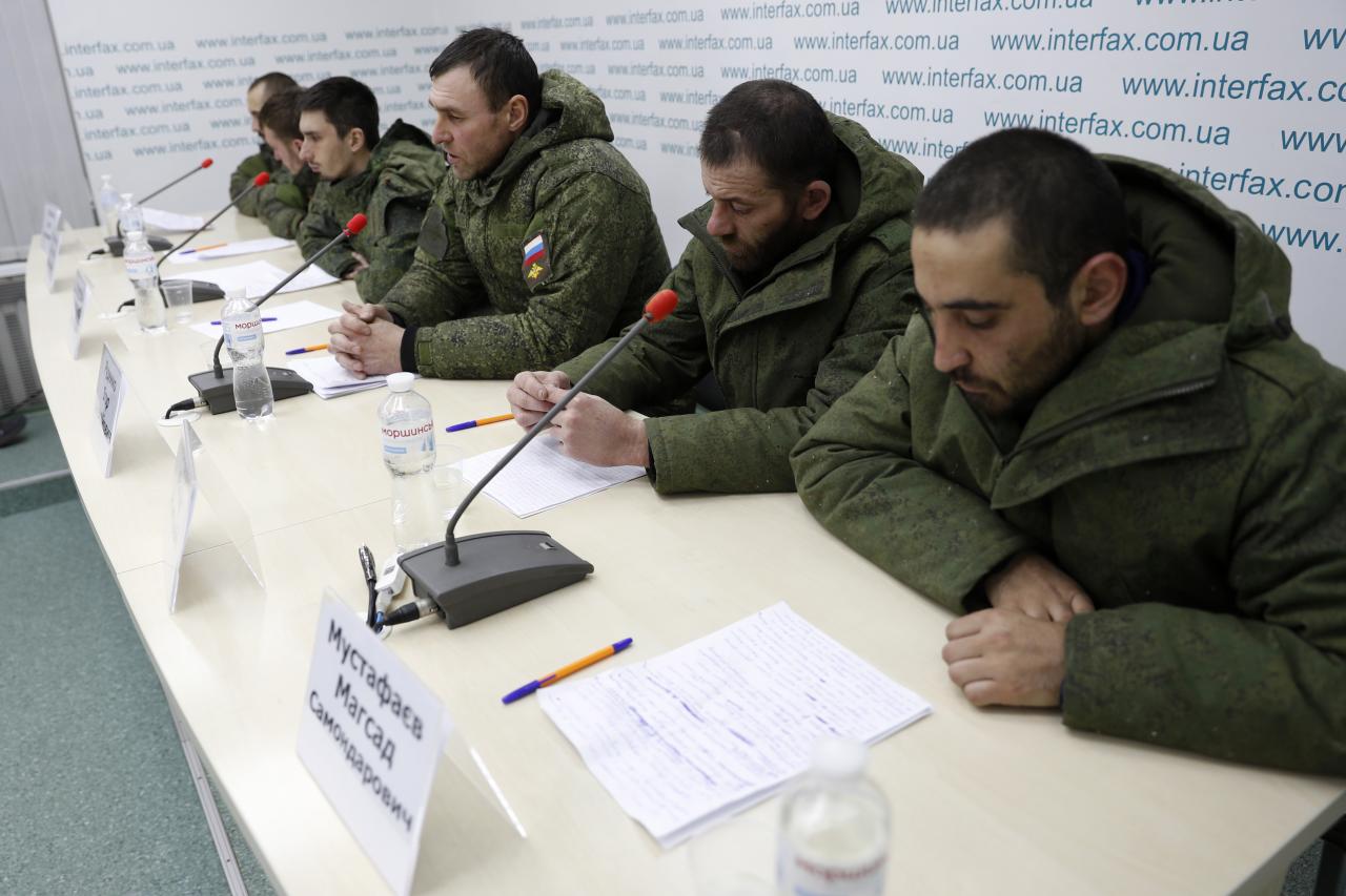 Los soldados llamaron a los rusos en casa a protestar contra el presidente Putin.