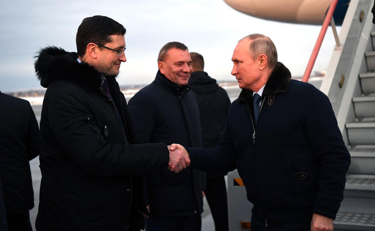 El presidente de Rusia durante una visita al Centro Nuclear Federal de Rusia.