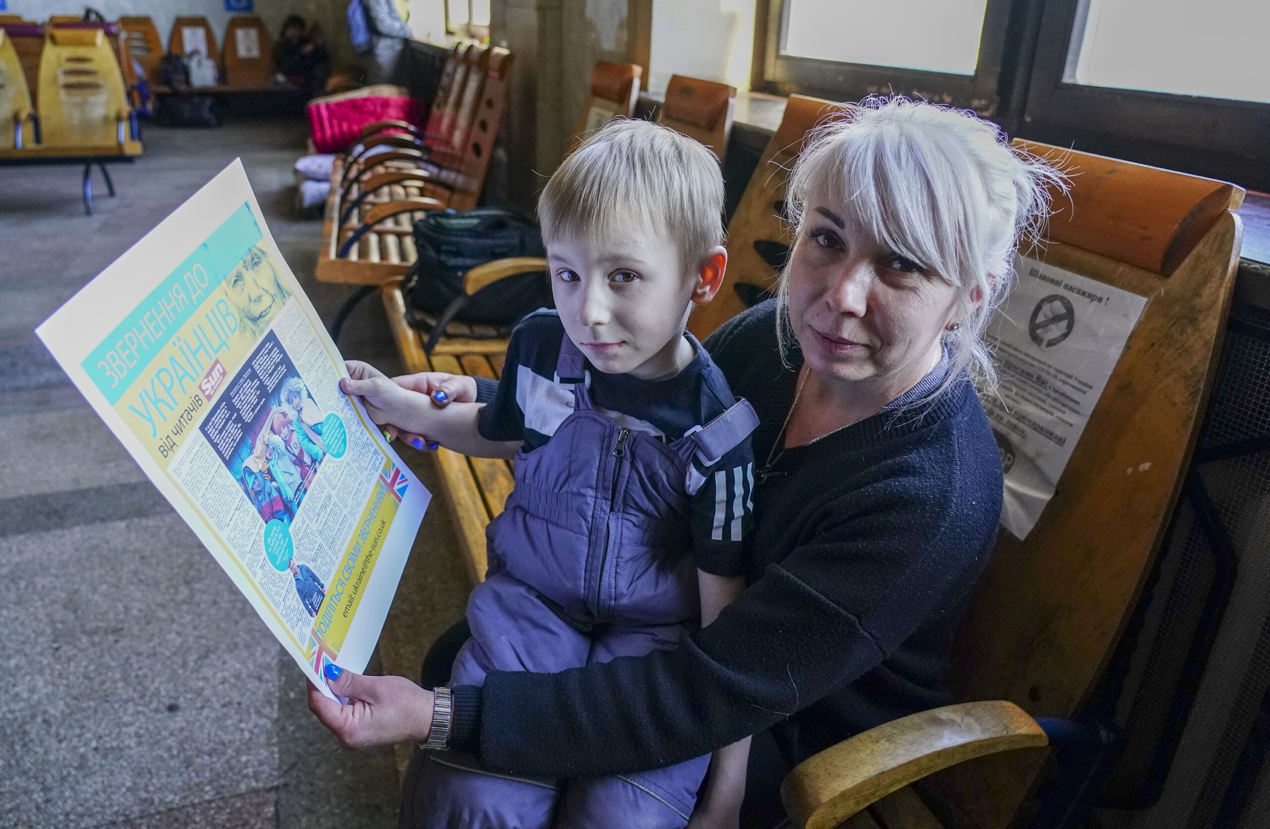 Sveta y su hijo Vladislav están emocionados por las palabras de los lectores y se sienten conmovidos por su amabilidad.