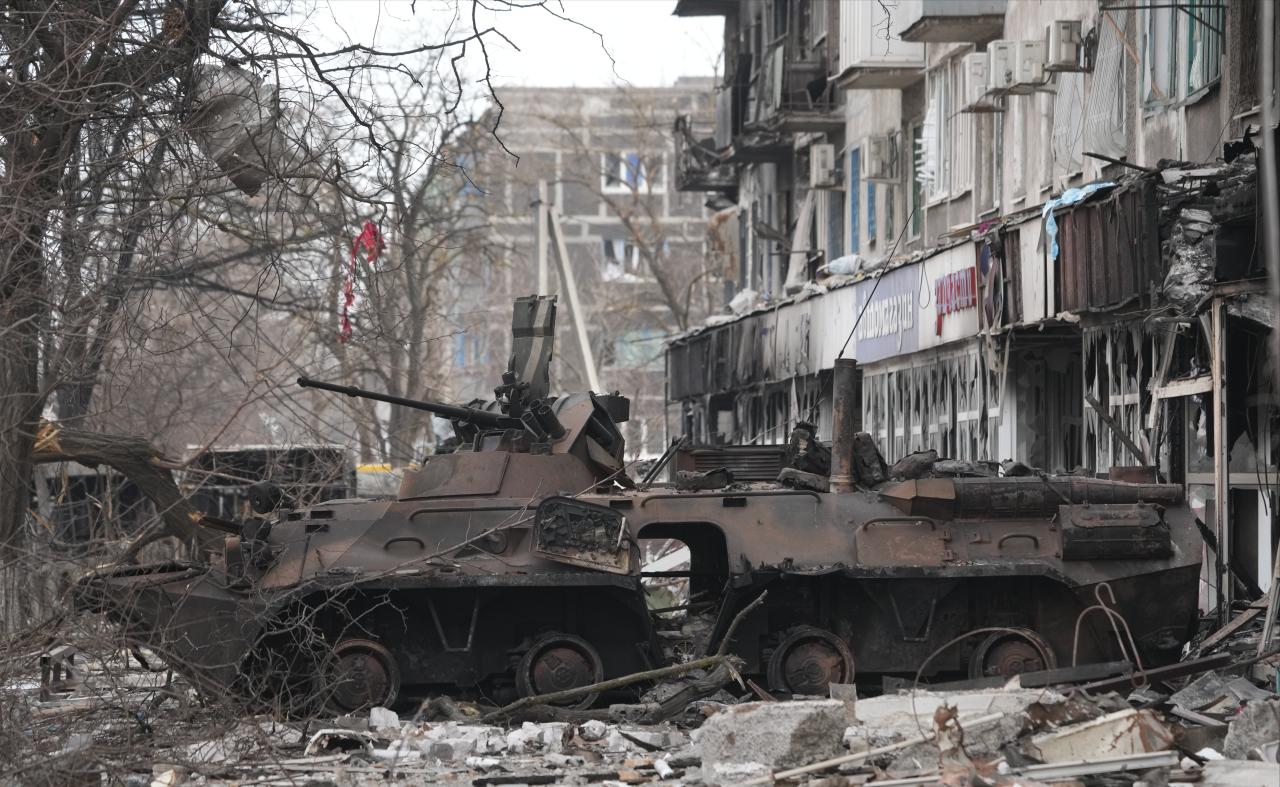 Los soldados de Putin asolaron Ucrania, asesinando civiles y destruyendo ciudades
