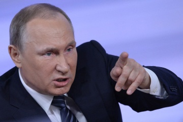 Putin muestra síntomas de psicosis y escucha 