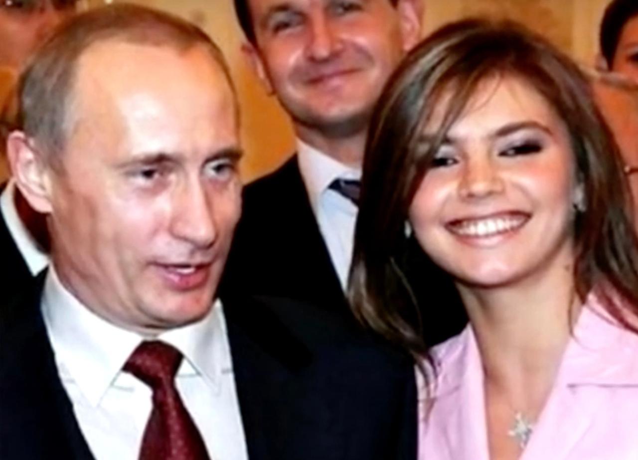 Aparentemente, Kabayeva dio a luz a mellizos supuestamente pertenecientes a Putin
