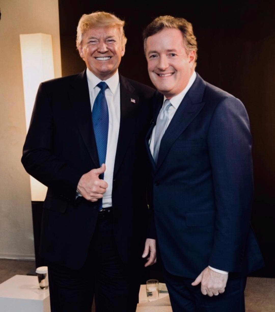 Piers Morgan protagonizó la primera serie Celebrity Apprentice, la serie que convirtió a Trump en una superestrella de la televisión.