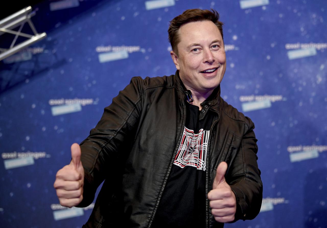 Elon Musk superó a su rival Jeff Bezos y se convirtió en el hombre más rico del mundo