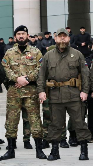 Kadyrov fue retratado con zapatos Prada