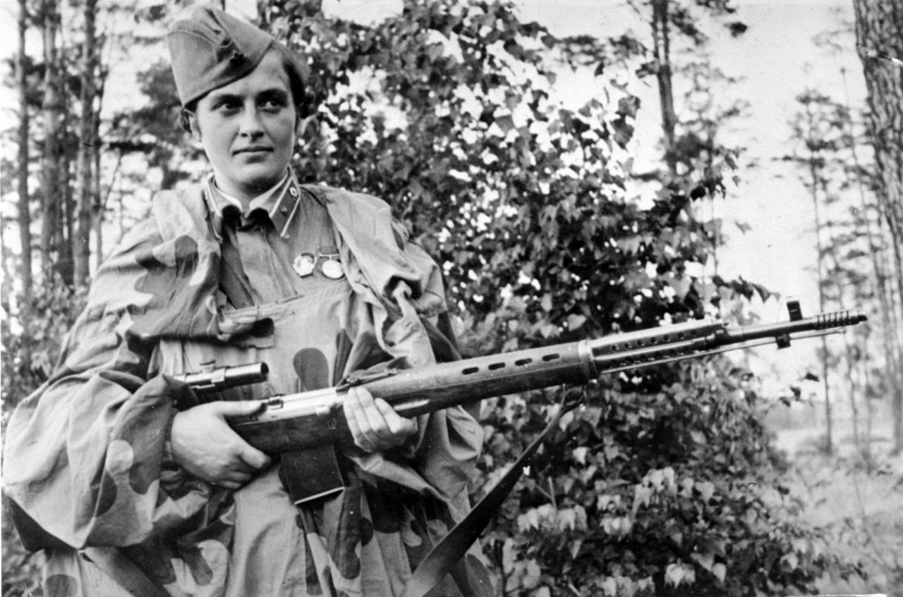 Fue comparada con la ucraniana Ludmila Pawliczenko, considerada una de las francotiradoras más prolíficas de la historia.
