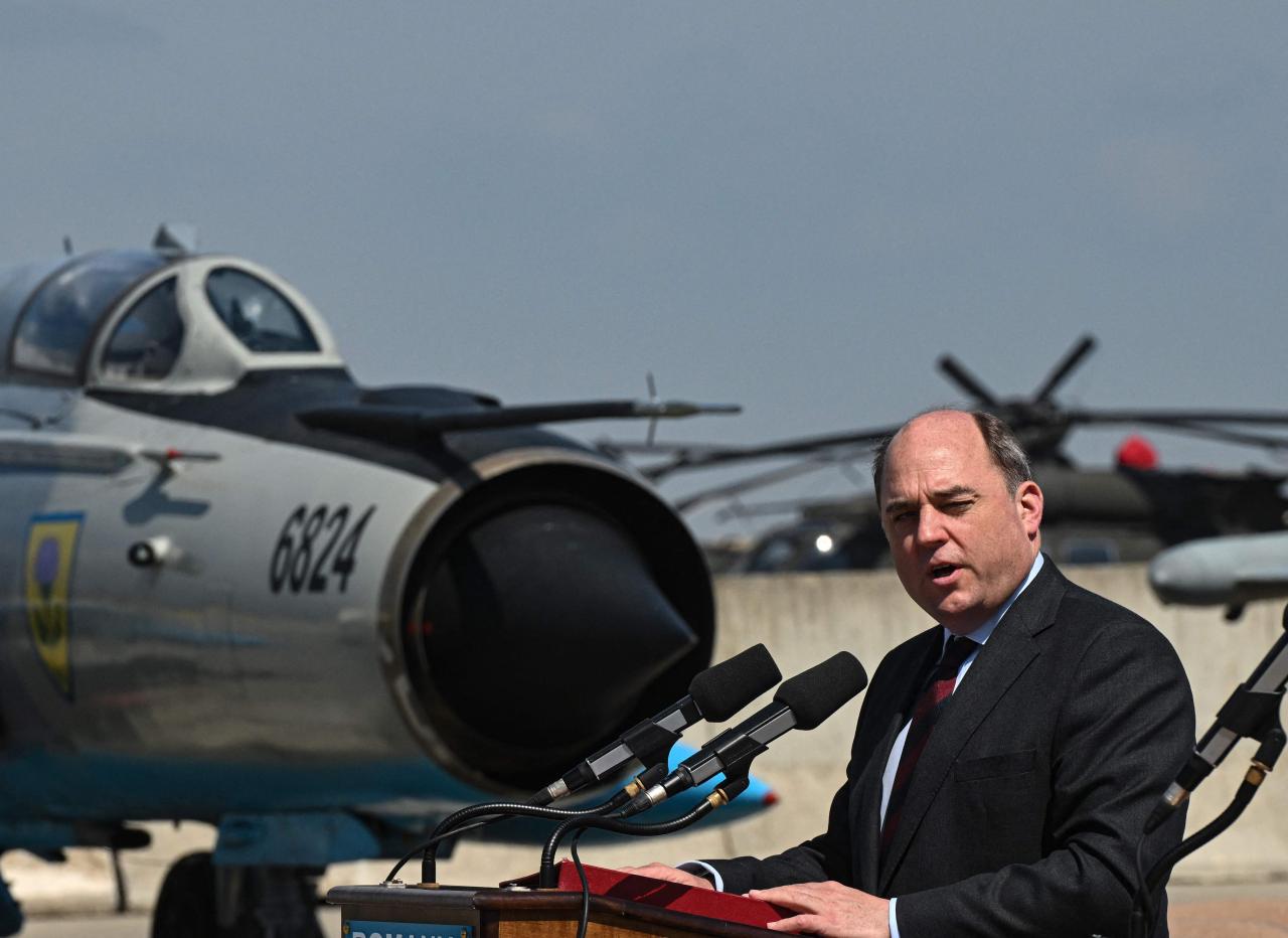 El secretario de Defensa británico, Ben Wallace, dijo que Gran Bretaña intensificaría el armamento en Ucrania