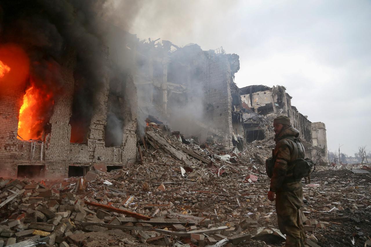 Destrucción en la ciudad sitiada de Mariupol mientras continúa la guerra de Putin