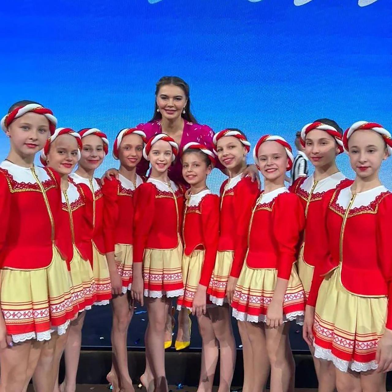 Alina Kabaeva en el festival patriótico de gimnasia artística Alina 2022
