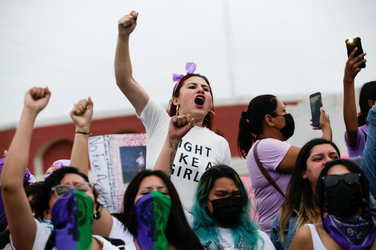 Cientos de personas protestaron en manifestaciones en México y otros lugares