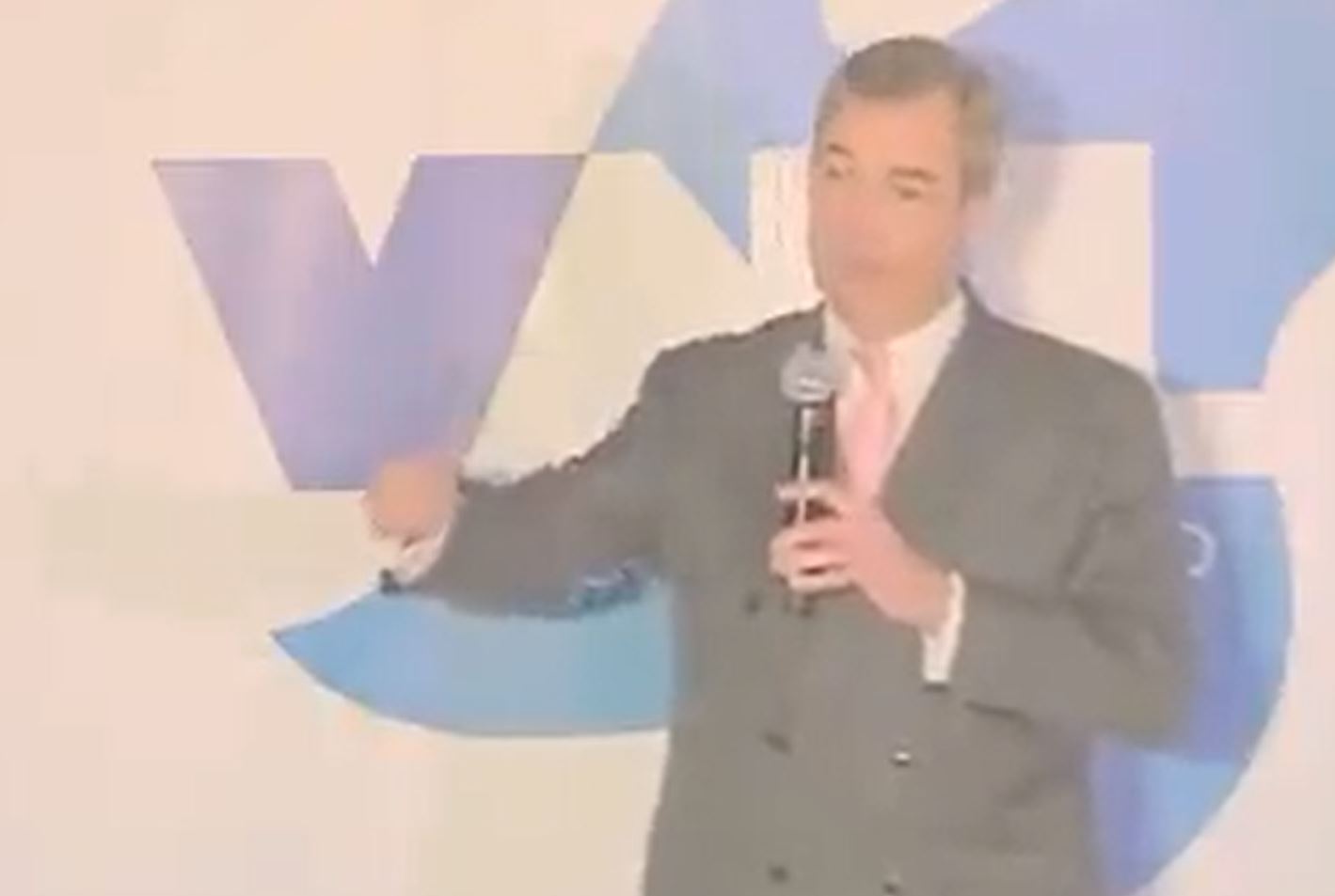 Piers Morgan compartió en Twitter un video de Nigel Farage calumniando a Donald Trump