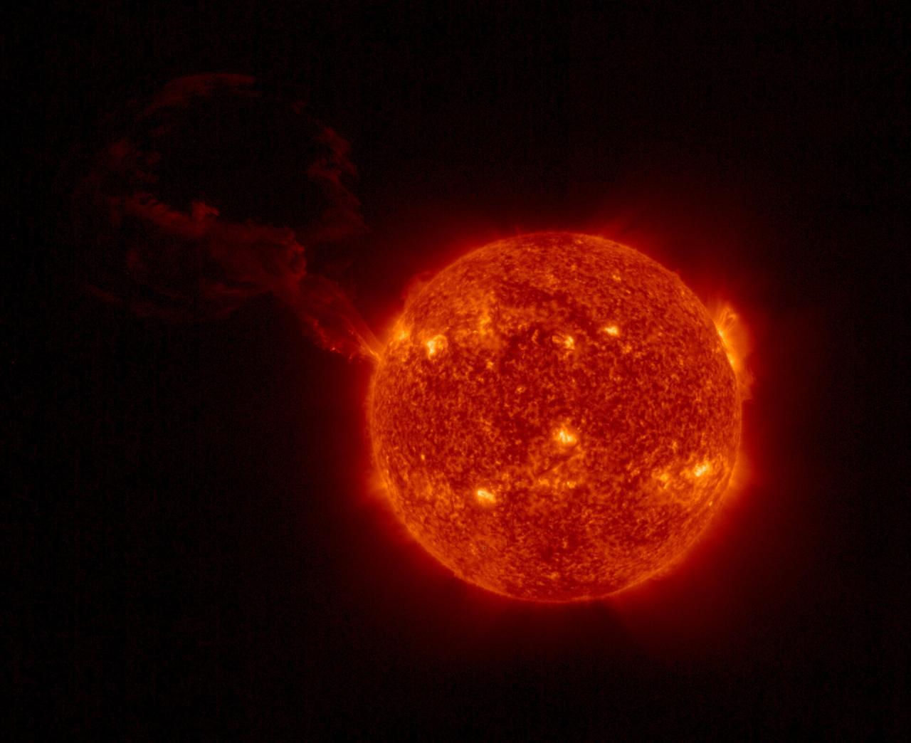Una enorme erupción solar fue capturada por la nave espacial Solar Orbiter en febrero
