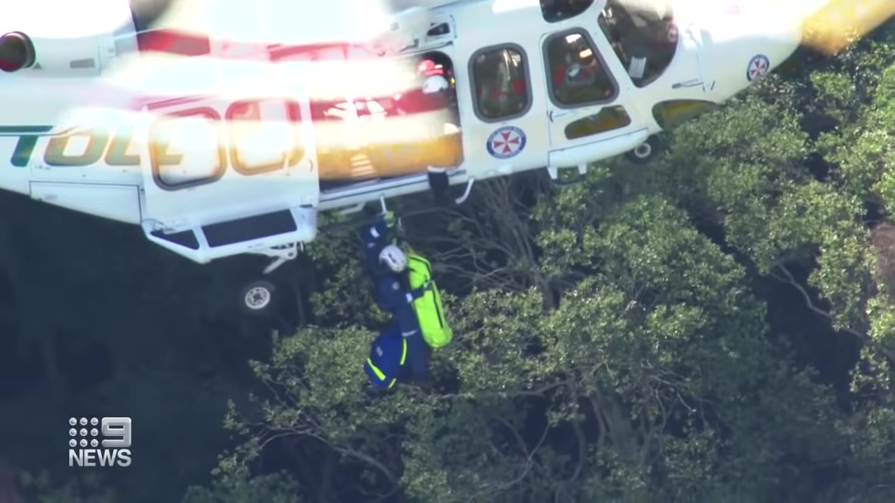 Las aterradoras fotos mostraban a los paramédicos bajando para recoger a los heridos