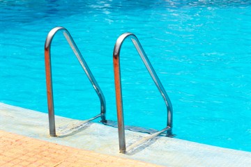 Soy médico. He aquí por qué nunca debes compartir una toalla y cuándo tener cuidado con las piscinas.