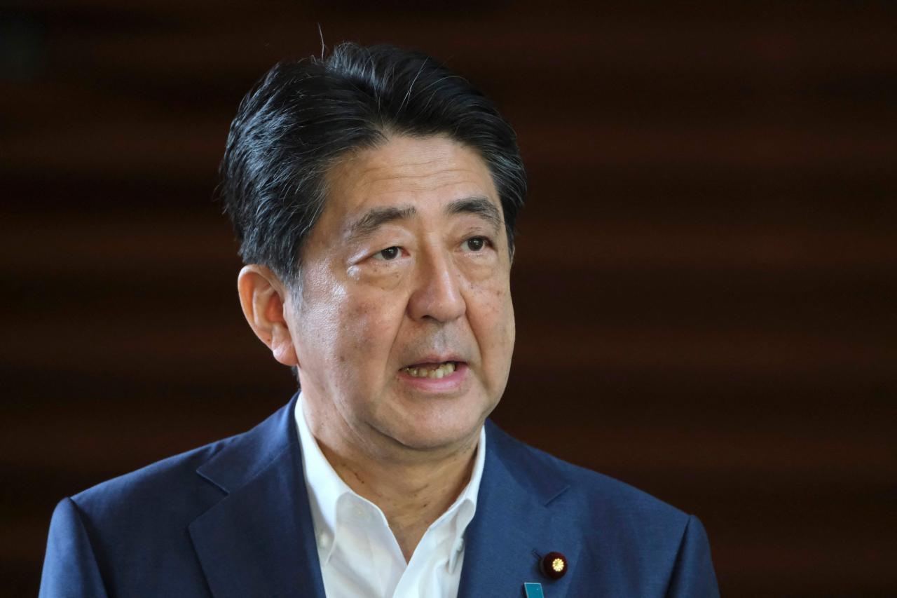 Según los informes, el ex primer ministro japonés Shinzo Abe recibió un disparo en el pecho y no responde
