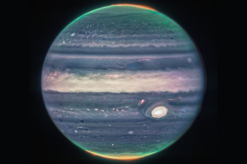 La NASA revela una imagen nunca antes vista de Júpiter con una tormenta más grande que la TIERRA