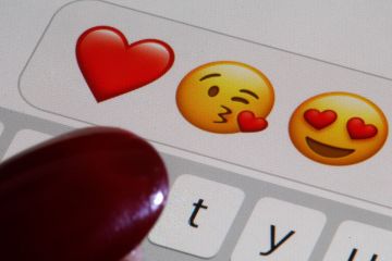 Estás usando el emoji en forma de corazón INCORRECTO: reveló el verdadero significado de cada color