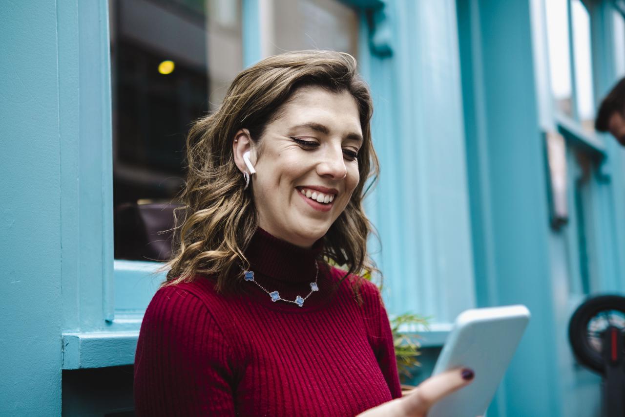 Apple AirPods se puede usar en una amplia variedad de teléfonos, tabletas y computadoras