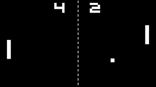 Pong es un videojuego clásico al estilo del tenis de mesa en el que dos jugadores deben lanzar la pelota de un lado a otro a través de una red virtual.