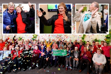 Los jubilados de Mayo bailan para reclamar una victoria en la lotería que les cambió la vida después de una decisión fortuita