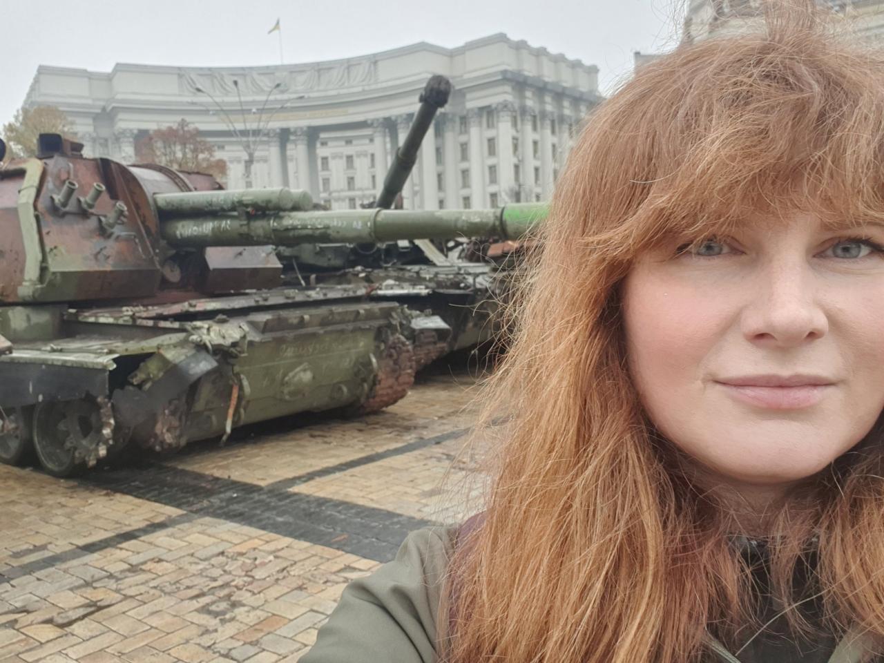 La periodista irlandesa Norma Costello está en la capital de Ucrania