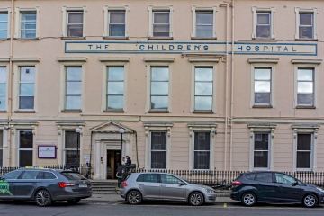 Los principales hospitales infantiles irlandeses en 'tormenta perfecta' urgente y alerta de urgencias para los padres