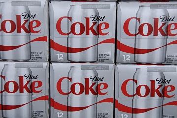 Edulcorante común en Diet Coke y goma de mascar 'listado como cáncer'.  riesgo'